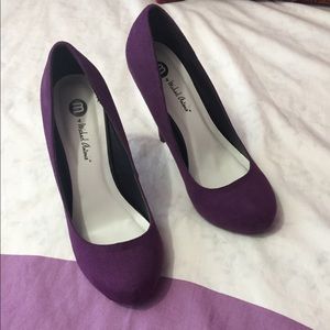 Purple pumps